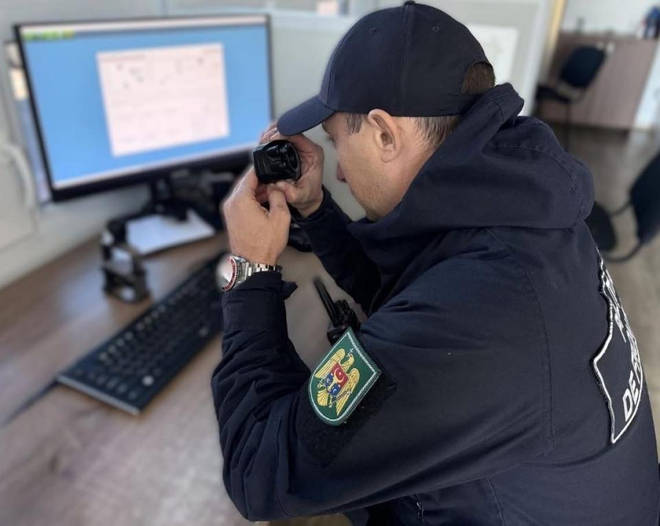 Permis de conducere fals, descoperit la punctul de trecere Giurgiulești–Galați