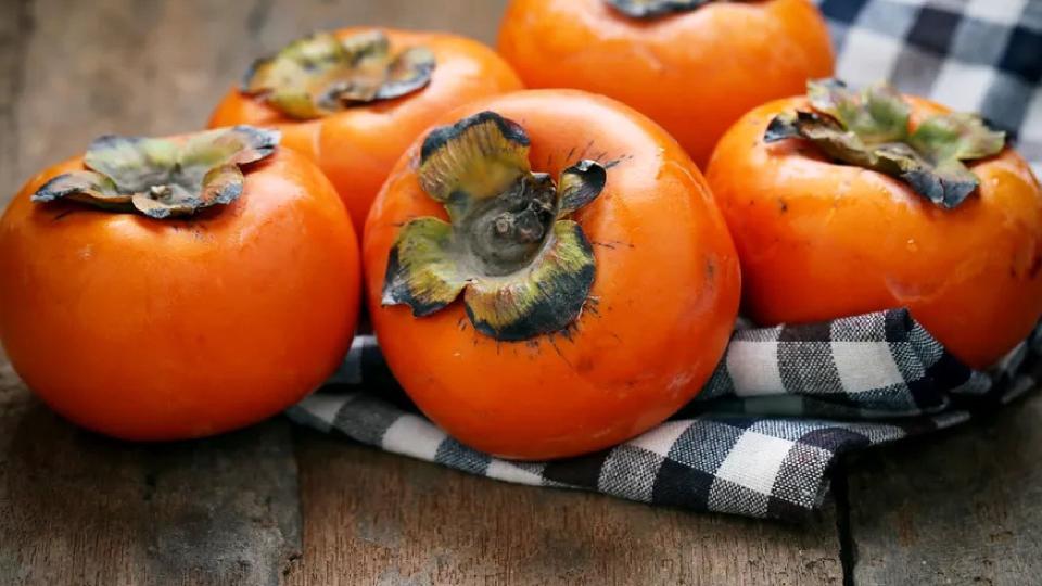 A început sezonul fructului Kaki. De ce ar trebui să-l consumăm?