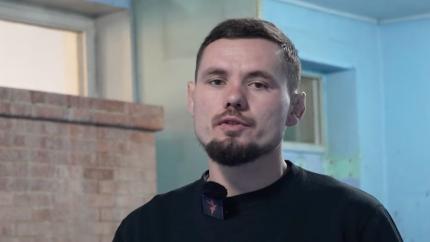 VIDEO//„Mă rog și rezultate sunt”. Povestea antrenorului de lupte libere, care este și preot în r. Cantemir