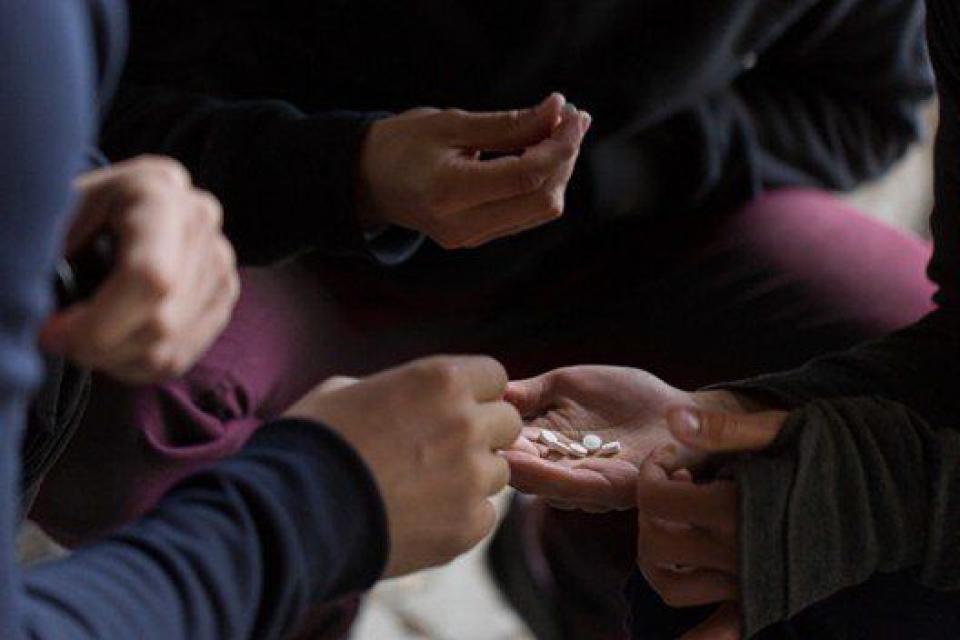 Legislația antidrog va fi actualizată. Implicarea minorilor - pedepsită cu închisoarea