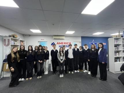 Elevii Gimnaziului „Mihai Eminescu” din Cantemir, inspirați de experiența liceelor americane