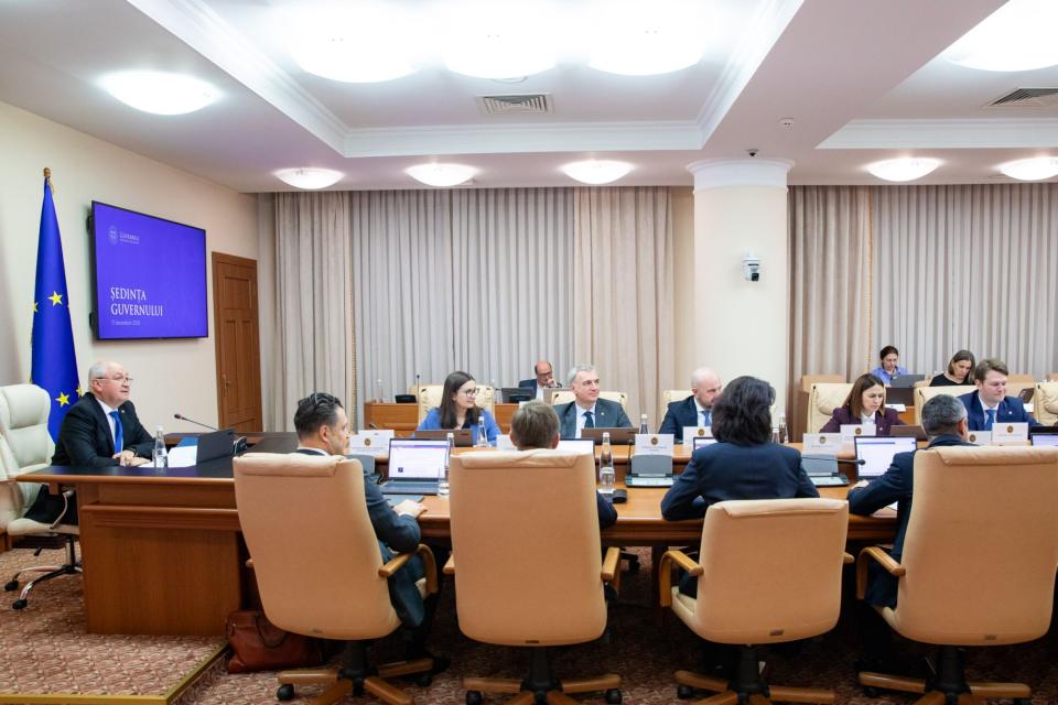 Guvernul va oferi granturi grupurilor de întreprinderi mici și mijlocii care dezvoltă în comun soluții de energie verde