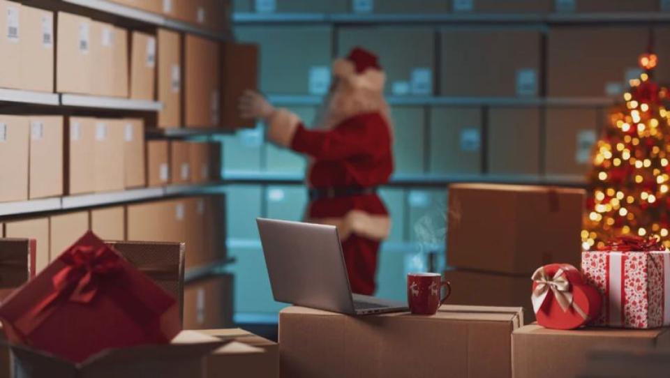 Poșta Moldovei, aglomerată de sărbători: un milion de colete și scrisori într-o lună