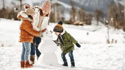 Elevii intră de joi, 25 decembrie, în vacanța de iarnă: Când vor reveni la ore