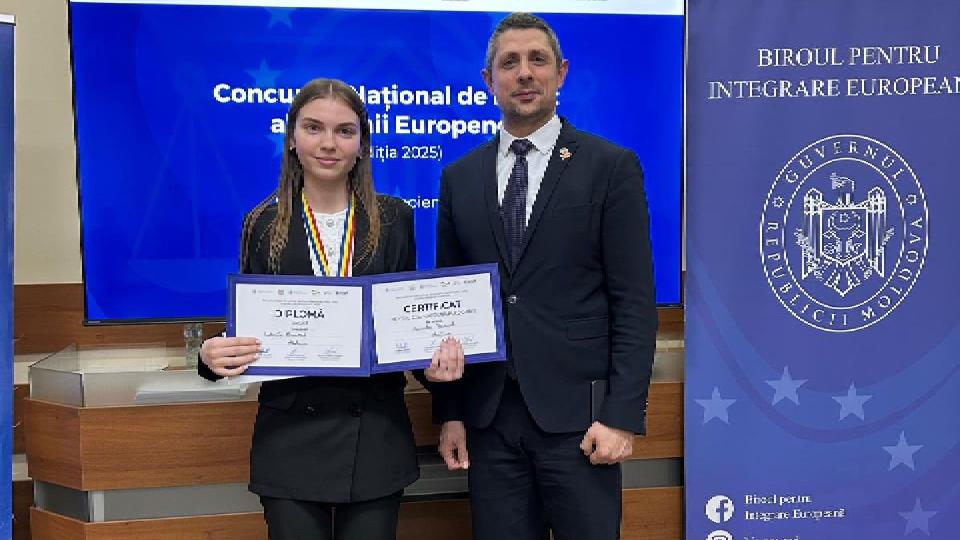 Adelina Basarab premiată pentru cea mai bună pledoarie la Concursul Național de Drept al Uniunii Europene 2025