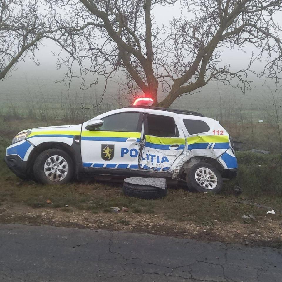 Accident rutier la Ceadîr-Lunga: o autospecială de poliție, lovită de un microbuz