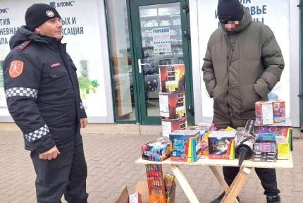 Articole pirotehnice vândute ilegal în Comrat. Un bărbat, sancționat contravențional