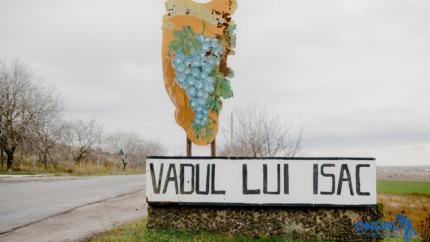 Investiții guvernamentale la Vadul lui Isac: infrastructură rutieră și acces la apă potabilă