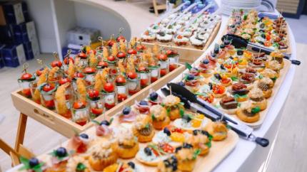 Cum să alegi servicii de catering sigure și calitative