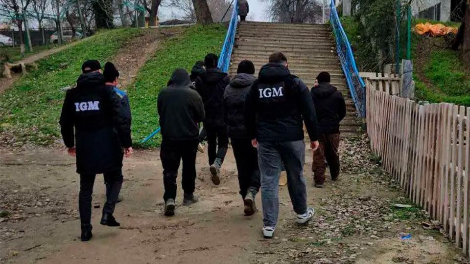 Opt cetățeni străini, depistați muncind ilegal pe un șantier din Cahul