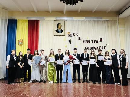 Miss și Mister Gimnaziu 2025 – Eleganță, emoție și aplauze la Gimnaziul „Mihai Eminescu” din Cantemir