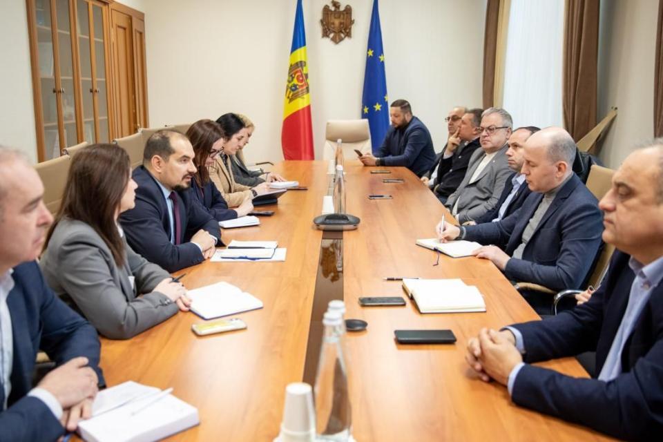 Guvernul dă start consultărilor pentru reforma administrației publice locale: „Primării puternice pentru comunități dezvoltate”