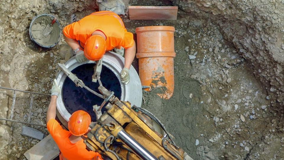 Lucrările de reparație la apeductul nr. 3 continuă și astăzi