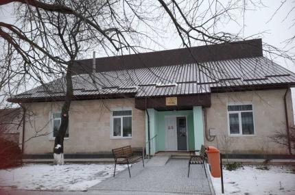 Acoperișul Oficiului Medicului de Familie Cucoara, renovat cu sprijinul CNAM