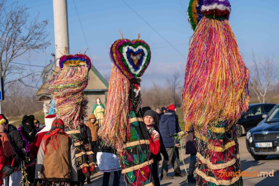 Astăzi începe Jocul Caprelor la Crihana Veche. Ești gata să treci „vama”?