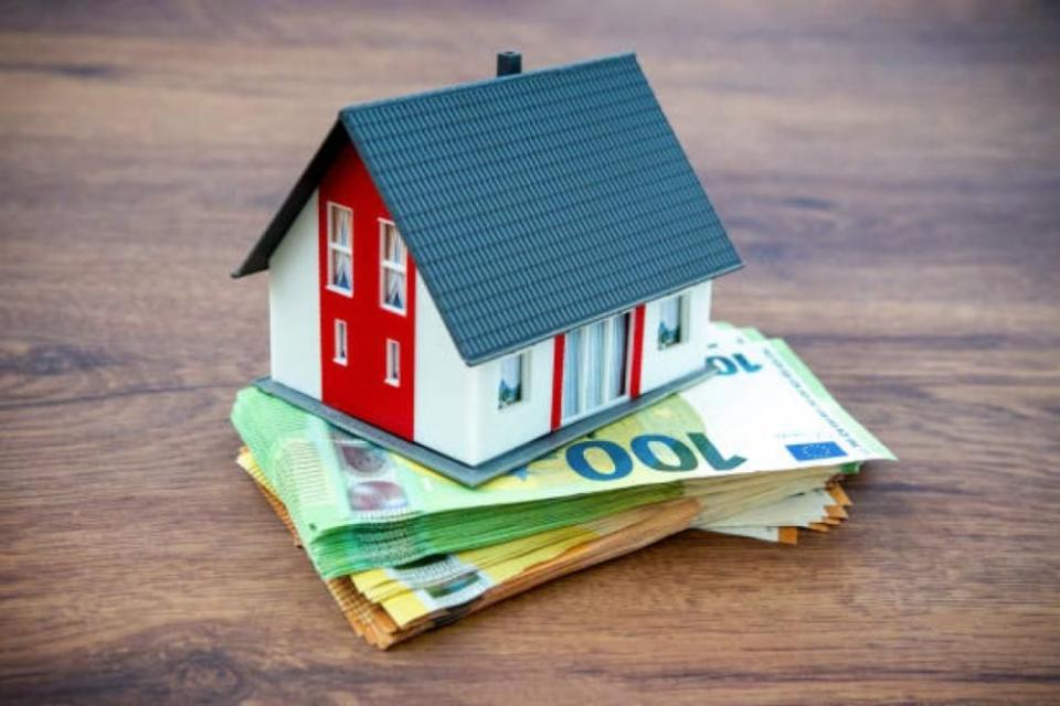 Analiză: Piața imobiliară din Republica Moldova, la minimum din ultimii 15 ani: tranzacțiile se prăbușesc, ipotecile cresc 