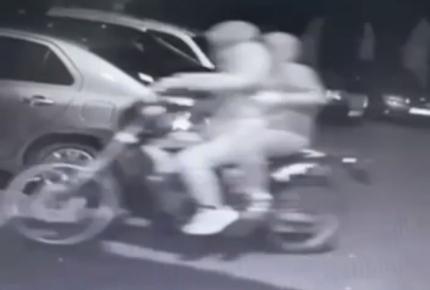 Doi tineri și un minor din Cahul, reținuți de poliție pentru furt de motocicletă