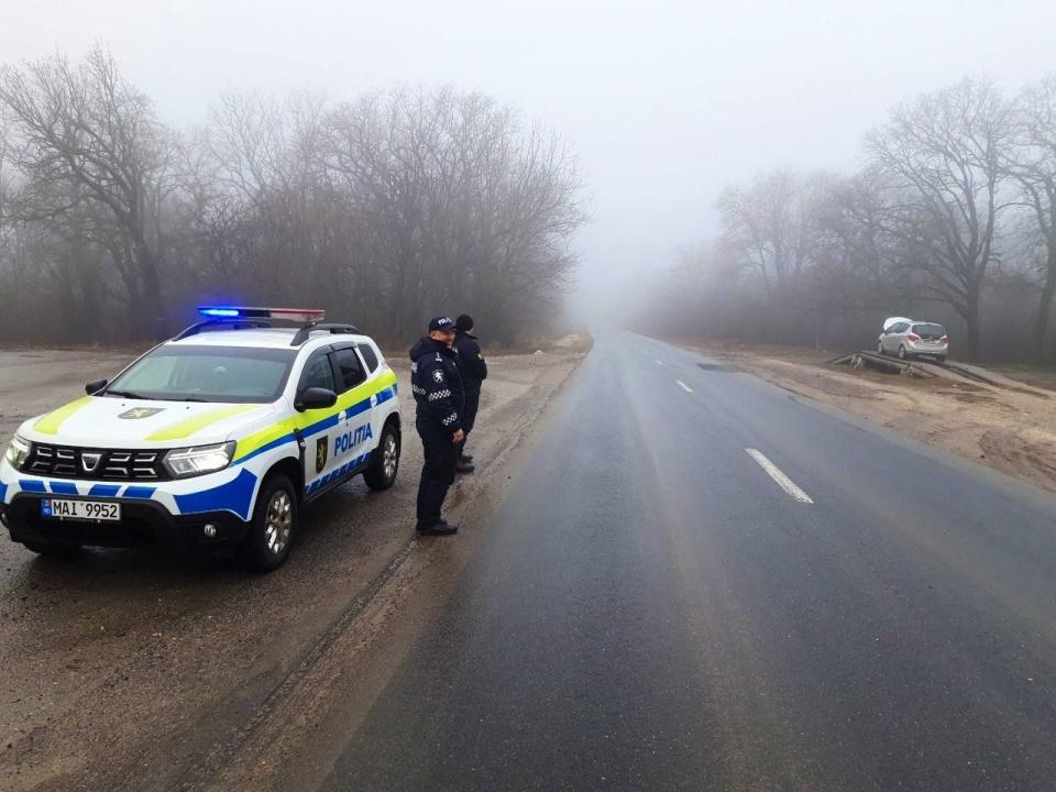 Ceață densă în raionul Cantemir. Poliția avertizează participanții la trafic