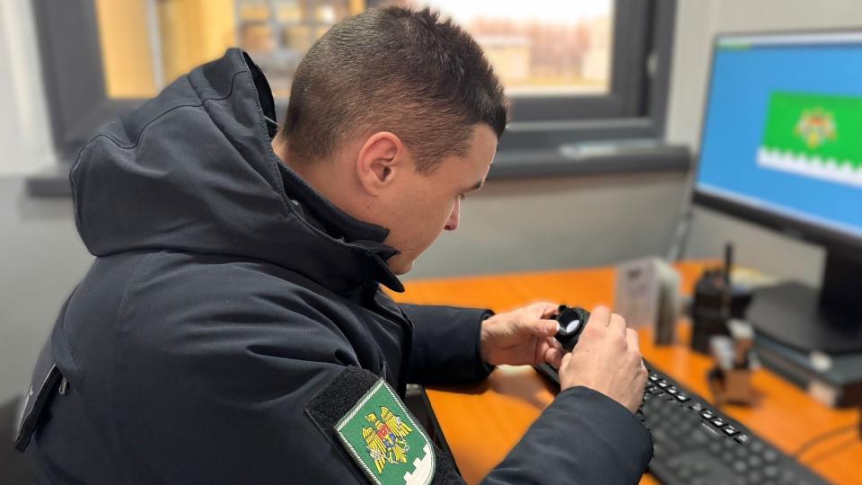 Două cazuri de documente false descoperite de polițiștii de frontieră la Giurgiulești și Leova