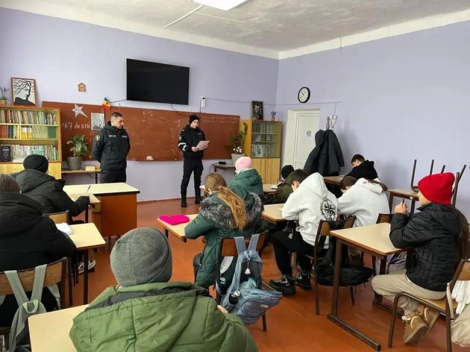 Campanie antibullying desfășurată în școlile din raionul Cantemir: peste 350 de elevi informați   
