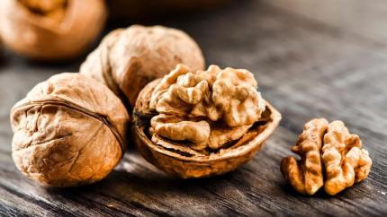 5.000 de euro pentru proiecte demonstrative în cultura nucilor