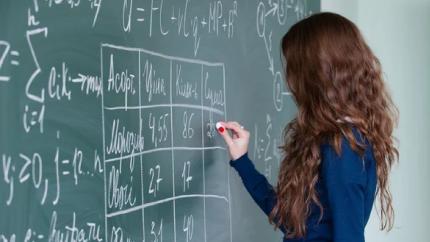 Minimum două note pe semestru – noi reguli pentru promovarea elevilor