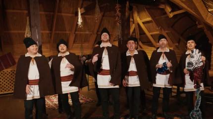 Tradiționala urătură marca Comedy Zebra Show