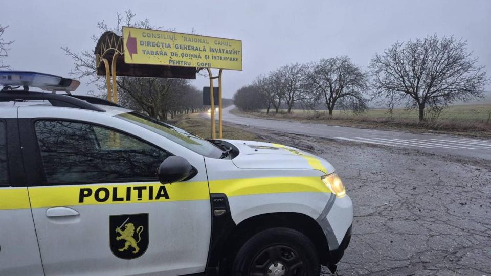 Atenționare pentru șoferi: polei puternic pe drumul R32 Cahul–Taraclia