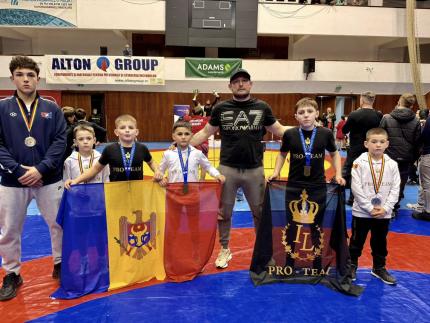 Luptătorii de la Pro Team Cahul, pe podium la un turneu internațional desfășurat în România