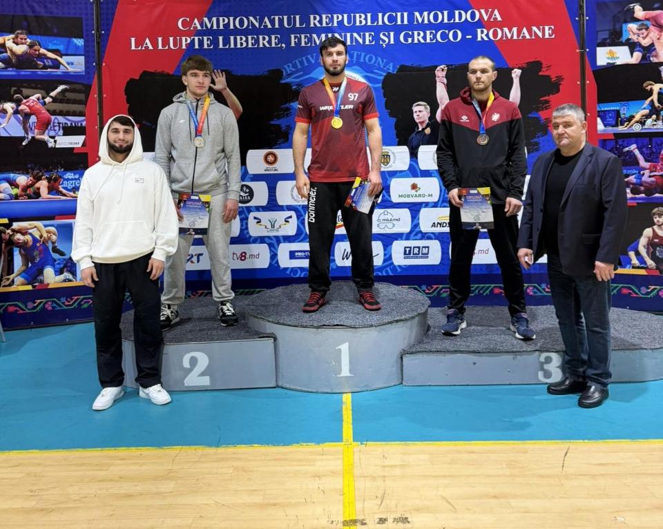 Cine sunt campionii naționali la lupte 2026: rezultate și laureați pe probe