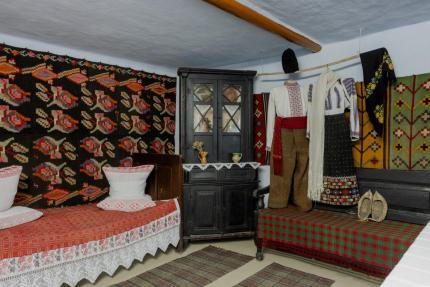 Lecție publică de etnografie la Cahul: elevii sunt invitați să descopere tradiția „Inul și cămașa”