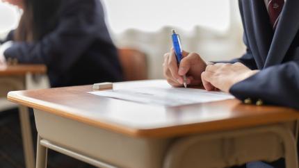 Peste 36 de mii de elevi din clasa a IX-a vor participa la pretestarea pentru examenele de absolvire a gimnaziului