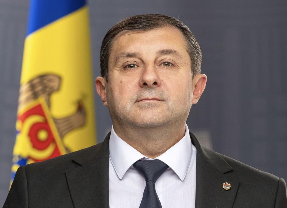 Депутат Марчел Ченуша объявляет о приёме граждан в офисе ПСРМ в Кагуле