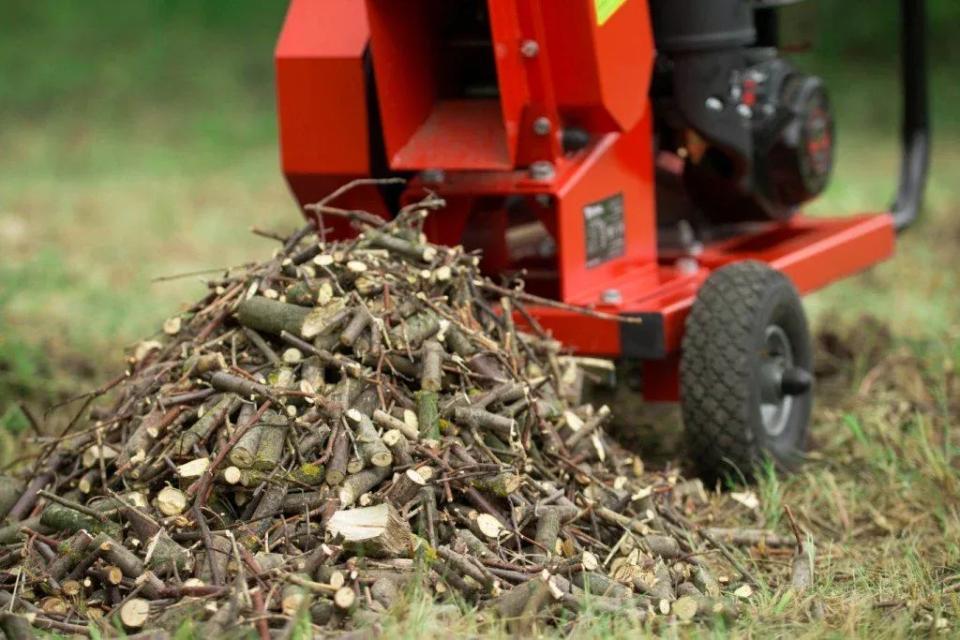 Cum îți optimizează un tocător de crengi munca sezonieră în grădină? 