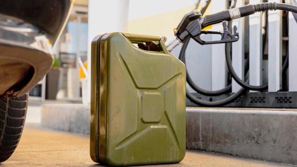 Prețul motorinei depășește 30 de lei și al benzinei 29 de lei