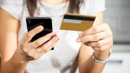 Cetățenii își pot verifica online veniturile și prestațiile din asigurările sociale