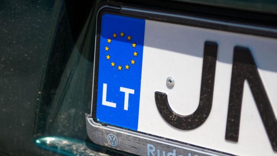 Amenzi și pentru mașinile cu numere străine: Guvernul a aprobat noi reguli