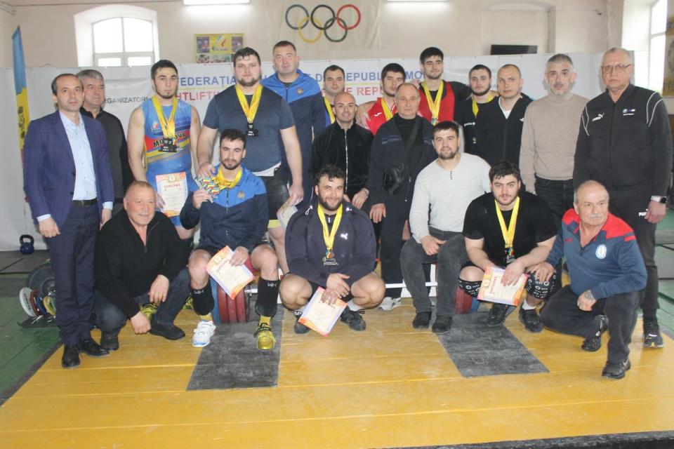 Cahulul a găzduit Campionatul Republicii Moldova la haltere pentru seniori