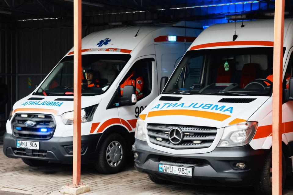 Peste 15 mii de solicitări la ambulanță într-o săptămână: mii de urgențe cardiovasculare și zeci de accidente rutiere