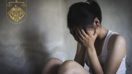 Un tânăr de 21 de ani, condamnat la închisoare pentru că a violat o minoră de 13 ani