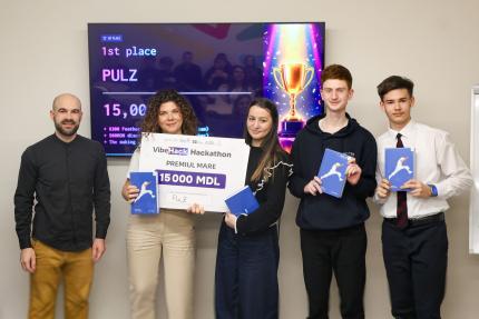 Aplicații pentru seniori, educație și sănătate mintală: ce au dezvoltat participanții VibeHack, la Inotek