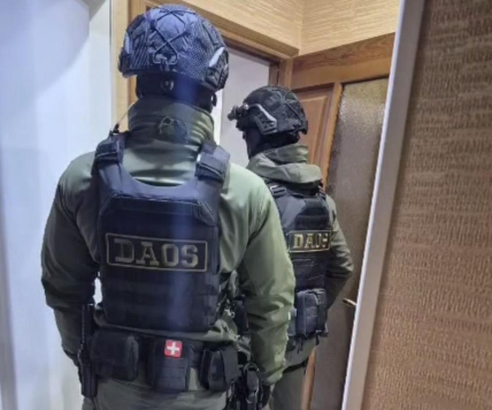 Grup infracțional specializat în falsificarea documentelor oficiale, destructurat de Poliția de Frontieră