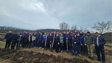 Polițiștii din Cahul au plantat puieți în cadrul campaniei „Generația Pădurii – Primăvara 2026”