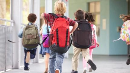 Trei zile până la vacanța de primăvară 2026: Cât vor sta acasă elevii din Moldova