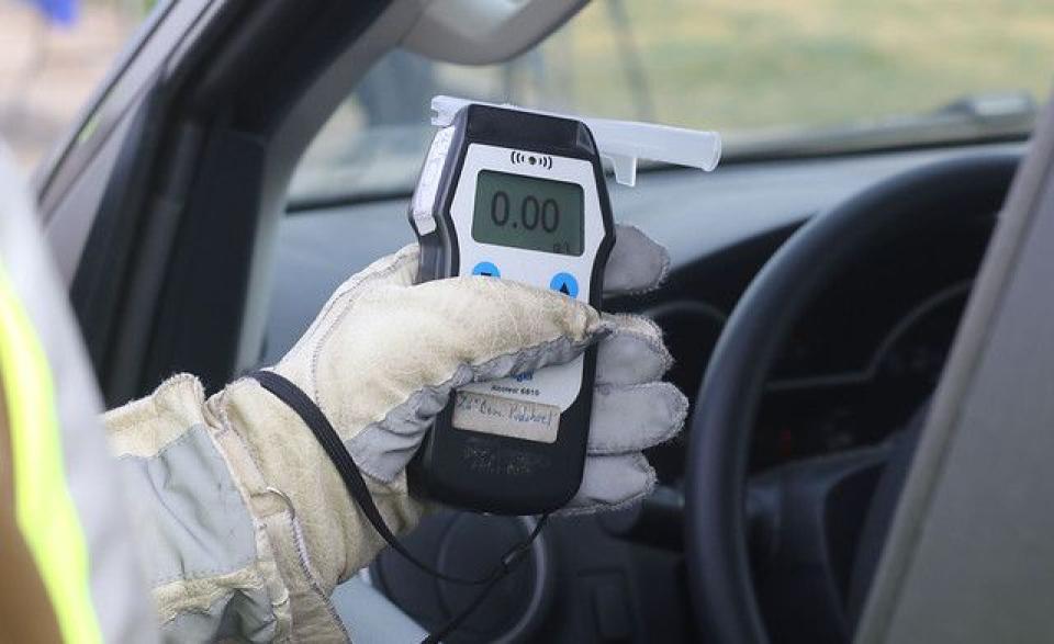 Sub influența drogurilor în trafic: mai mulți șoferi, prinși de poliție