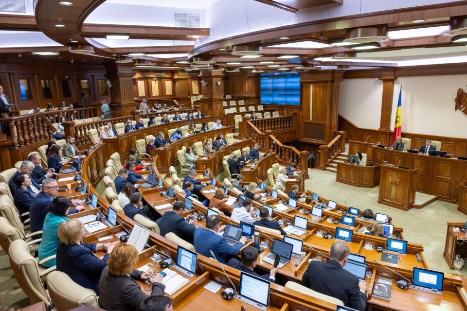 Republica Moldova se retrage din Tratatul privind Carta Energiei