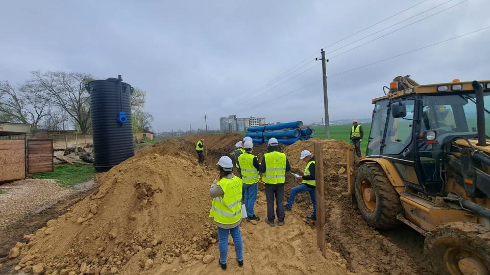 Cahul: lucrările la rețelele de canalizare din Crihana și Cotihana avansează. Peste 20 de km de conducte deja instalate