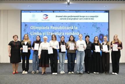 Trei eleve din Cahul au obținut locuri de frunte la Olimpiada Republicană la Limba și Literatura Română