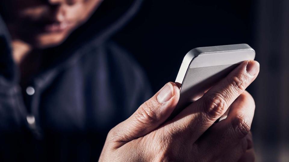 Мужчина, приговорённый к 7 годам лишения свободы: он продавал в Интернете несуществующие «тракторы», нанеся ущерб жертвам на сумму более полумиллиона леев