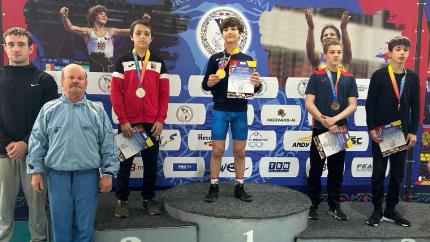 Cahul, pe podium la Campionatul Național de Lupte Greco-Romane U-15: un titlu de campion și două medalii pentru sportivii locali
